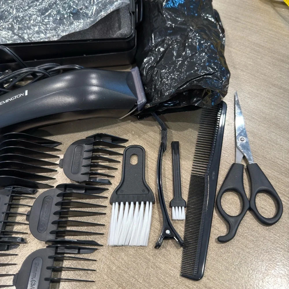Precision Haircut Clipper 22 Piece Kit Storage Case 100% Linear Blade Action
